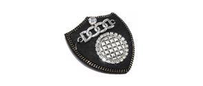 Broche escudo con cadena y strass