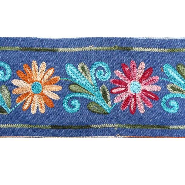 vaquera flores bordadas 8cm
