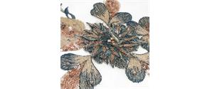 Aplicación flor bordada con lentejuela cobre