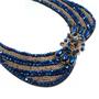 Cuello collar flor con tupis y rocalla. Azul