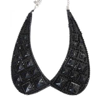 Cuello collar con tupis y cuadros. Negro