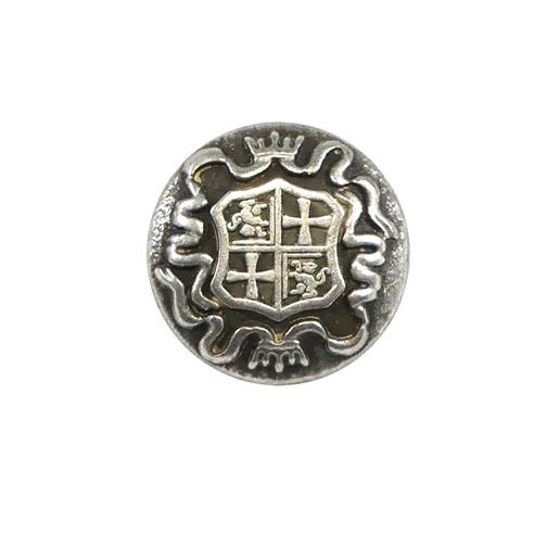 Botón zamac con escudo en plata vieja. Varios tamaños