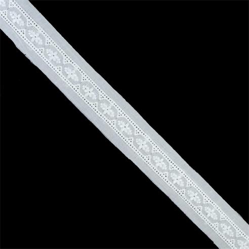 Entredós bordado batista blanco 12mm. Cenefa flor