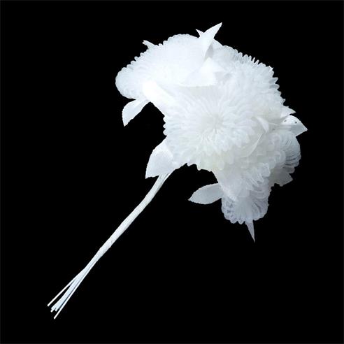 Ramo de flores de organza fruncida. Beig y blanco