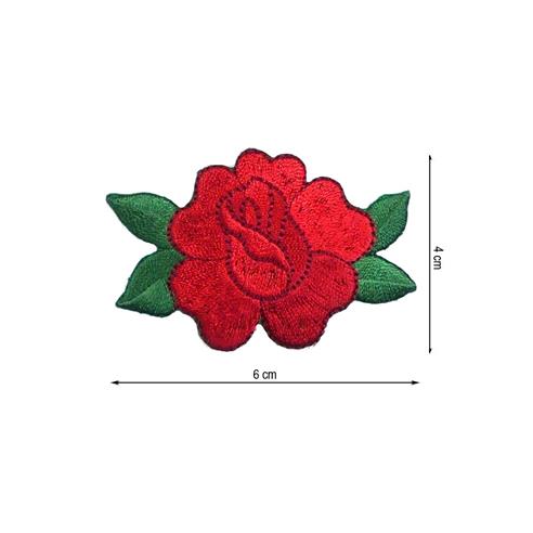 Aplicación termoadhesiva de flor rosa roja. 6x4cm