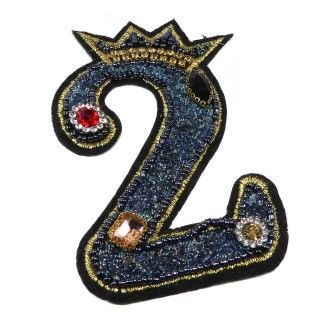 Números bordados con rocalla y abalorios 2