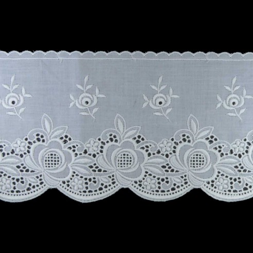 Tira bordada algodón blanco 105mm. Conjunto de flores