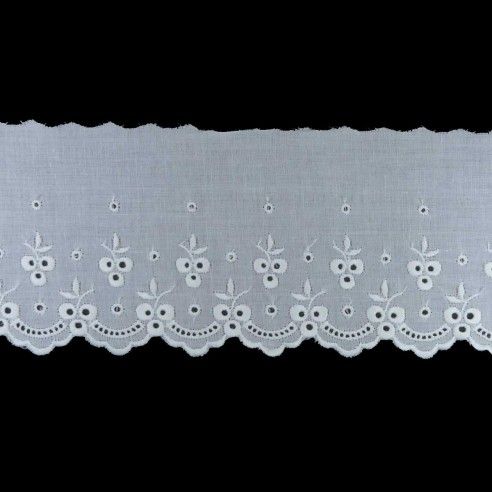 Puntilla bordada blanco algodón 8cm. Conjunto 91